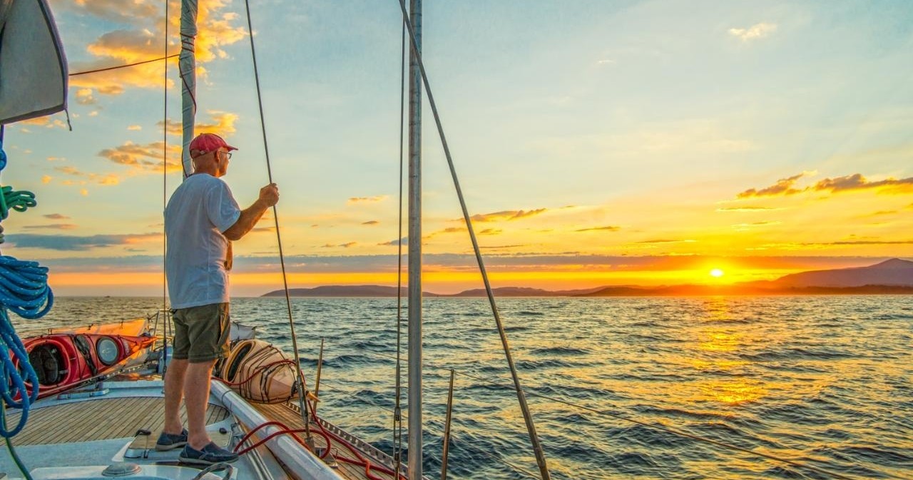 Tasmania From the Water: Kayaking Adventures, Multi-Day Expeditions & Scenic Boat Tours