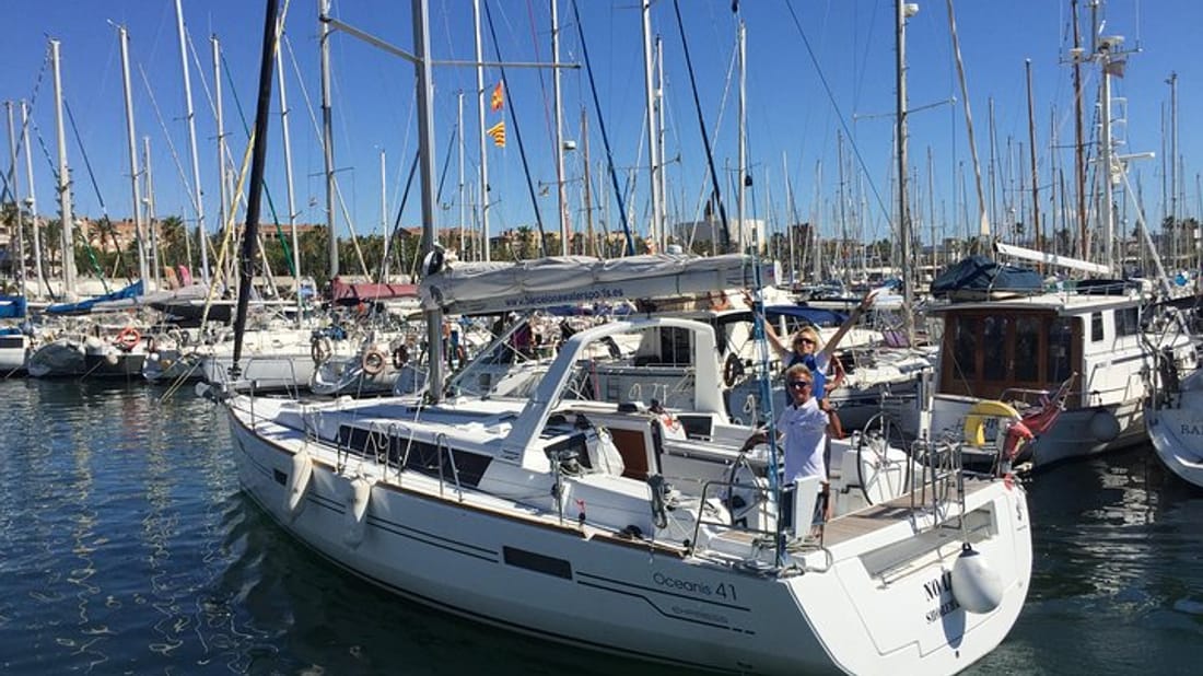 Wonderful 2 Hour Sailing trip including Drinks, Snacks and time for a swim , Barcelona